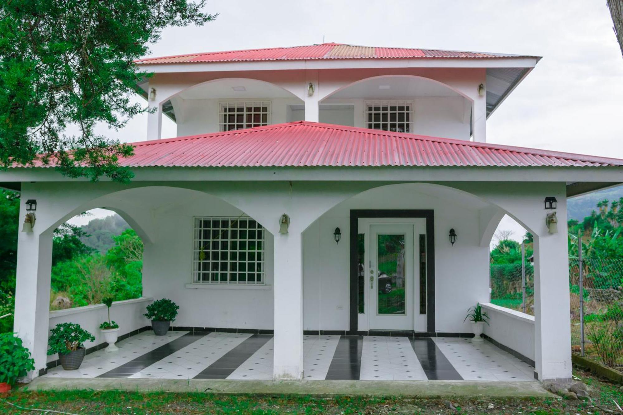 Casa/cabana De Montana Con Ambiente Fresco Volcán